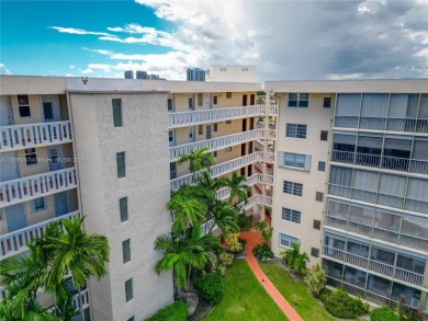 Little Maule Lake Condo Sale Pending in Aventura Florida