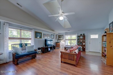 Welcome to 100 Bandon Drive, a well-maintained 3-bedroom, 2-bath - photo 18