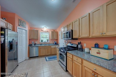 Welcome to 100 Bandon Drive, a well-maintained 3-bedroom, 2-bath - photo 30