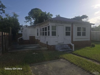 Priced to sell and being sold strictly AS-IS! Unlock the massive - photo 2