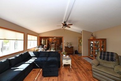 Immerse yourself in the beauty of lakefront living with this - photo 15