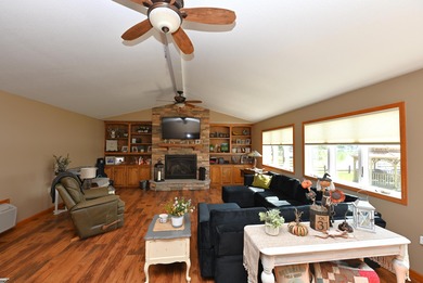 Immerse yourself in the beauty of lakefront living with this - photo 17