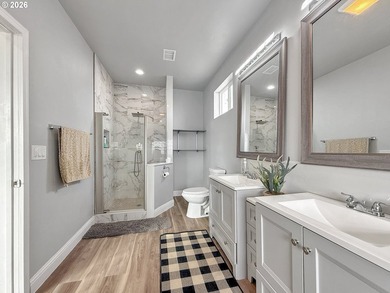 Bring offers! Welcome to this beautifully designed 3-bedroom - photo 19