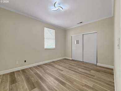 Bring offers! Welcome to this beautifully designed 3-bedroom - photo 21