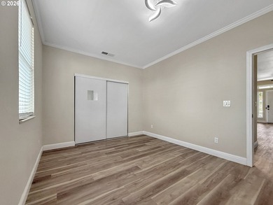 Bring offers! Welcome to this beautifully designed 3-bedroom - photo 22