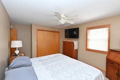 Immerse yourself in the beauty of lakefront living with this - photo 23