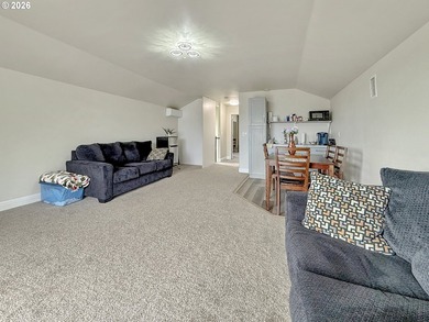 Bring offers! Welcome to this beautifully designed 3-bedroom - photo 29