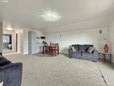 Bring offers! Welcome to this beautifully designed 3-bedroom - photo 30
