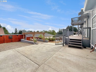 Bring offers! Welcome to this beautifully designed 3-bedroom - photo 35