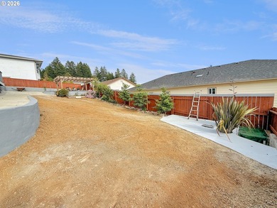 Bring offers! Welcome to this beautifully designed 3-bedroom - photo 38