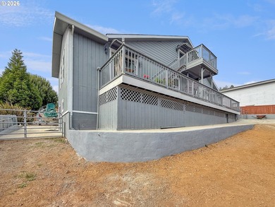 Bring offers! Welcome to this beautifully designed 3-bedroom - photo 39