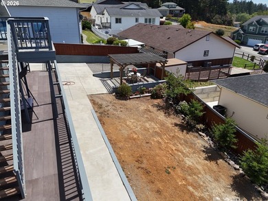 Bring offers! Welcome to this beautifully designed 3-bedroom - photo 46