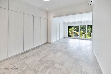 Luxury Remodeled Residence in Altos del Golf - Space, Privacy & - photo 8