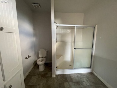 Discover your Central Oregon sanctuary at this 3-bedroom - photo 11