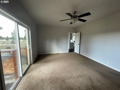 Discover your Central Oregon sanctuary at this 3-bedroom - photo 12