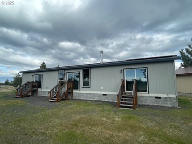 Discover your Central Oregon sanctuary at this 3-bedroom - photo 16