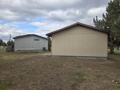 Discover your Central Oregon sanctuary at this 3-bedroom - photo 18