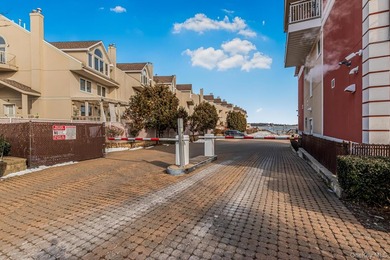Welcome to 1490 Outlook Ave 1D at Sunset Cove! Immaculate 2 - photo 19