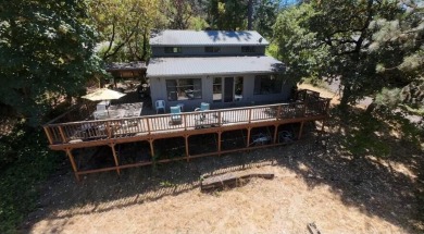 Rogue River Home For Sale in Gold Hill Oregon