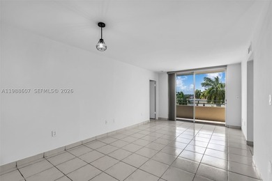 Welcome to Flamingo Courts in the heart of Fontainebleau! This - photo 22