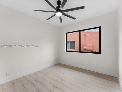 Welcome to this exceptional 3-bedroom, 3-bathroom residence - photo 22
