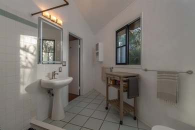 Homes on Laulea in Old Spreckelsville are a rare find; these - photo 24