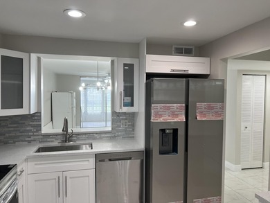 Light and Bright RENOVATED Large 1 bedroom with 2 full baths - photo 28