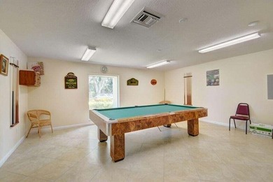 Light and Bright RENOVATED Large 1 bedroom with 2 full baths - photo 40