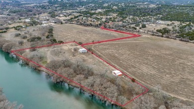 This astounding property has over 1,000 feet of River front - photo 3