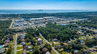 Discover an exceptional opportunity in the heart of Gulf Breeze! - photo 8
