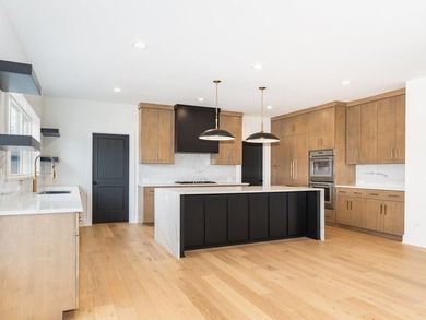 New Construction Estates of Montefiori! CUSTOM built, single - photo 18