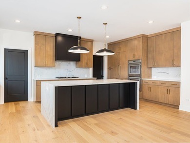 New Construction Estates of Montefiori! CUSTOM built, single - photo 20