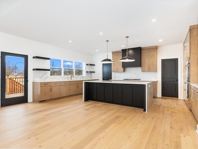 New Construction Estates of Montefiori! CUSTOM built, single - photo 22