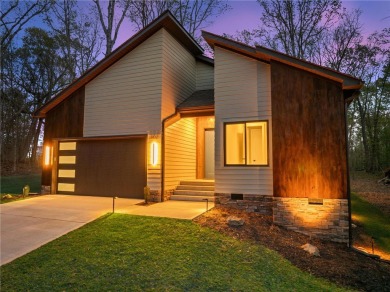 Lake Home For Sale in Westminster, South Carolina