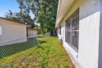 Whether you're looking for a spacious multigenerational home, a - photo 33
