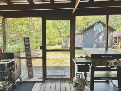 Enjoy lakeside living in this charming 3-bed / 1.5-bath mfg home - photo 43