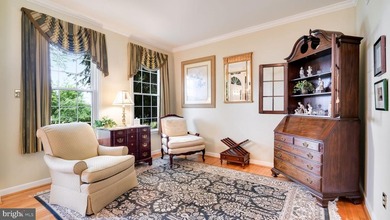 Welcome to this gorgeous Colonial nestled within the prestigious - photo 5