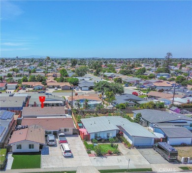 Total of 8 bedrooms, 5 bathrooms, approximately 3,667 square - photo 5
