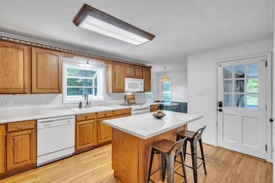 Back on the Market with no fault to the Seller! This won't last - photo 11