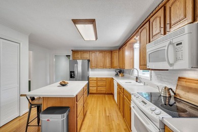 Back on the Market with no fault to the Seller! This won't last - photo 16