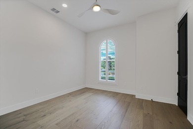 LOCATED IN THE ESTATES OF CIMARRON HILLS, THIS SPRAWLING SINGLE - photo 28