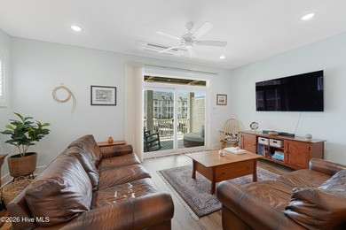 Marinafront 3-bedroom, 3.5-bath townhome in desirable Inlet Cove - photo 5