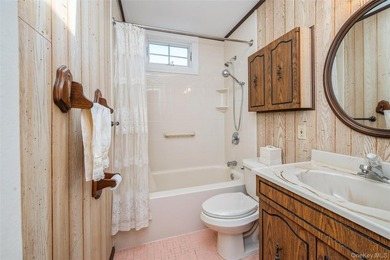 Welcome to this meticulously maintained 3 Bedroom 1.5 bath home - photo 11