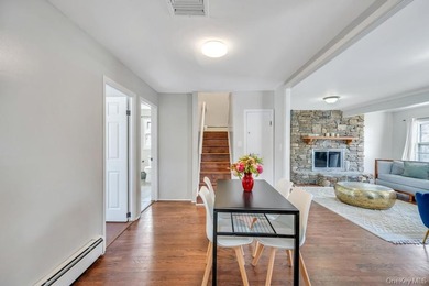 Charming Cape Cod-style 4-bedroom, 2-bathroom home offering a - photo 13