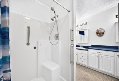 TURNKEY/FURNISHED 3 bedroom, 2 bath manufactured home in the 55+ - photo 21
