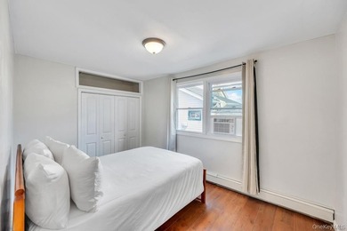 Charming Cape Cod-style 4-bedroom, 2-bathroom home offering a - photo 28