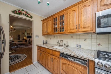 Welcome to this meticulously maintained 3 Bedroom 1.5 bath home - photo 28