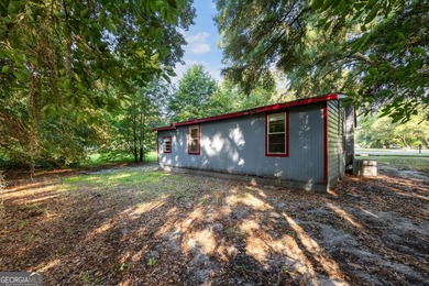 Charming opportunity in historic Darien! Ideally located in an - photo 5
