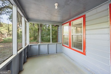 Charming opportunity in historic Darien! Ideally located in an - photo 8