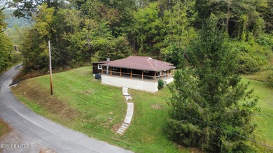 Watts Bar Lake Home For Sale in Harriman Tennessee